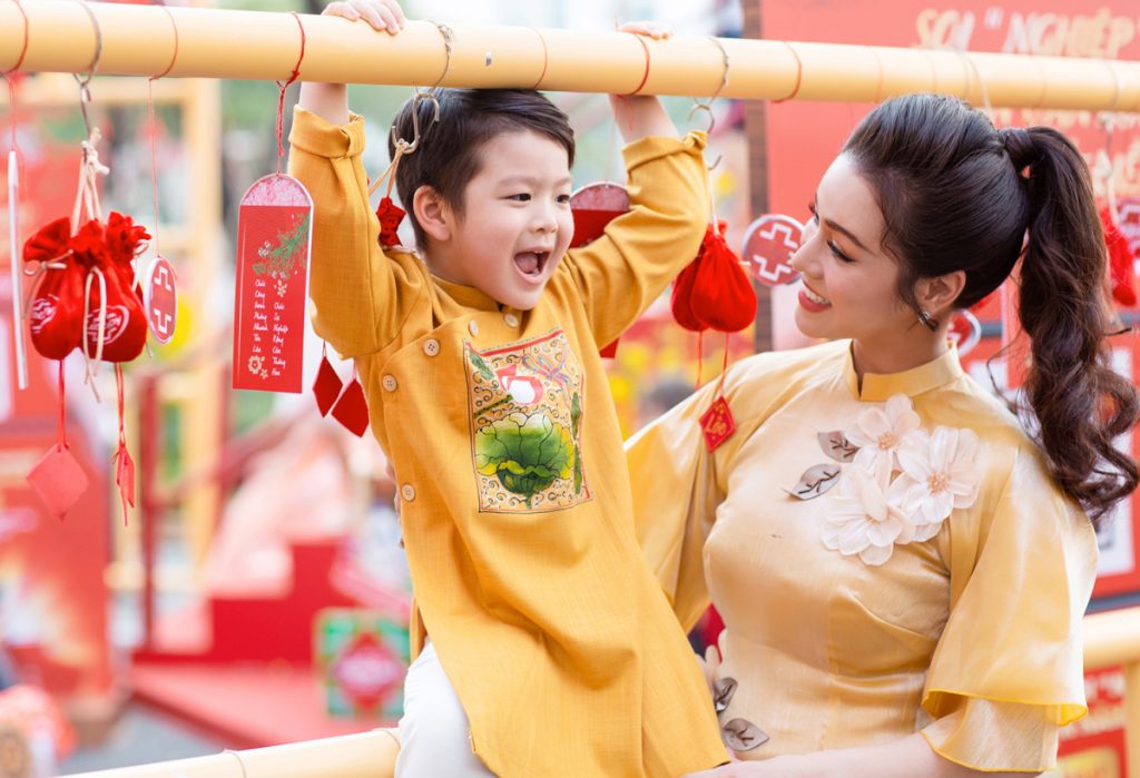 Lựa Chọn Màu Sắc Cho Trang Phục Ngày Tết