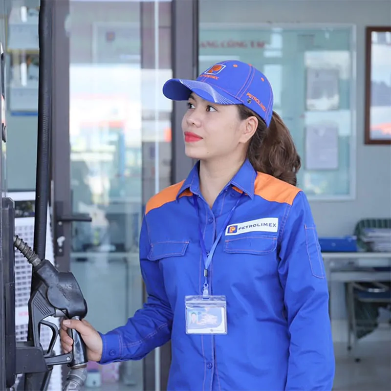 5. Tùy Chỉnh và Thiết Kế Đồng Phục Xăng Dầu