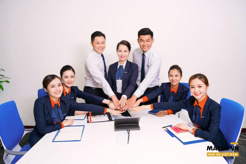 4. Đồng phục ngân hàng Sacombank