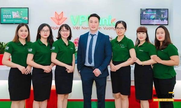 16. Đồng phục ngân hàng VPBank
