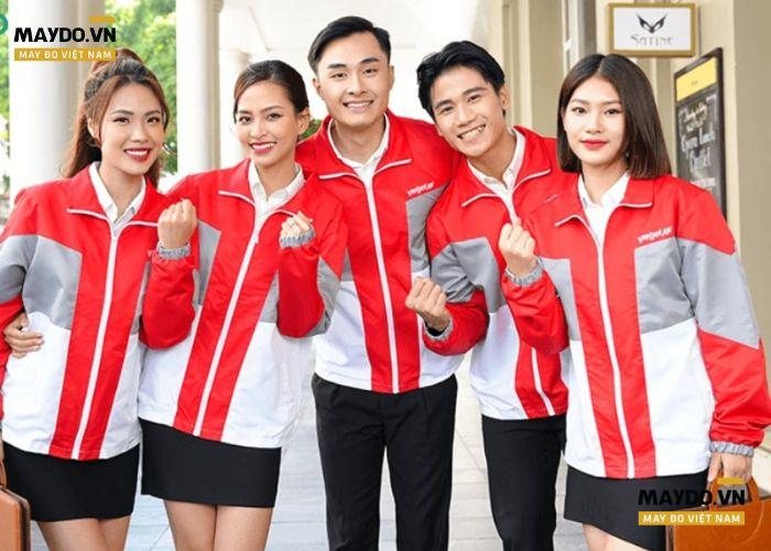 May áo khoác theo yêu cầu